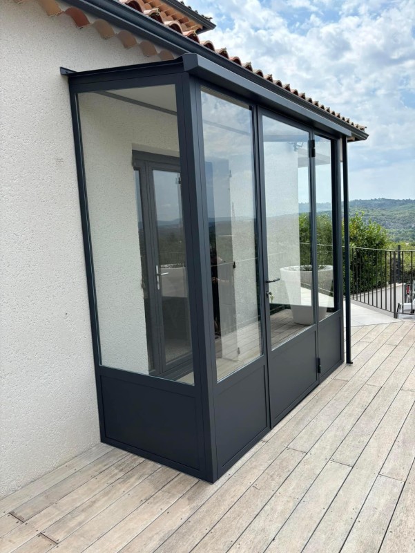 Réalisation d’une véranda avec toiture et vitrage sur mesure à Vinon-sur-Verdon dans le 83